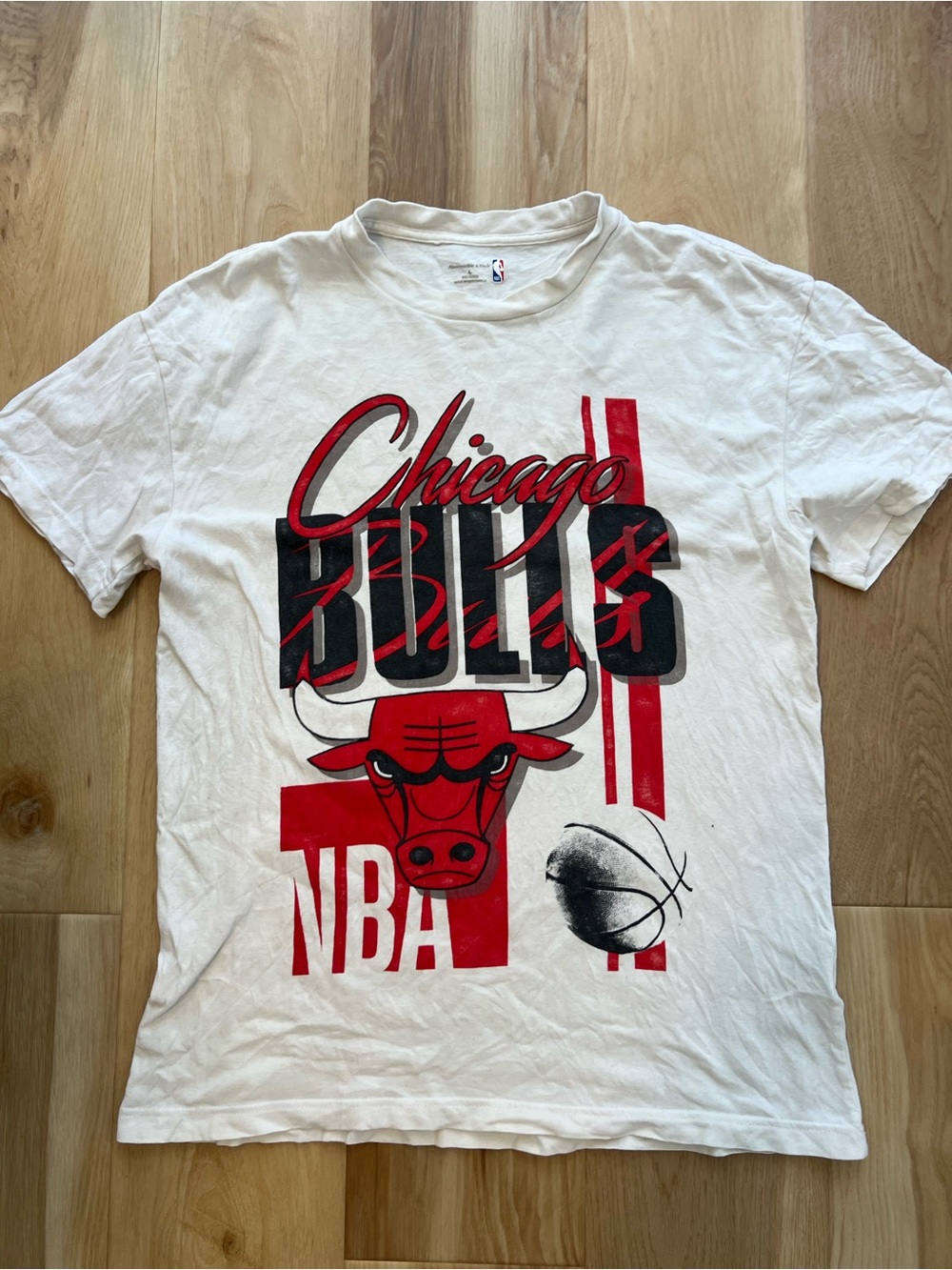 Abercrombie & Fitch Chicago Bulls NBA Shirt L White Red Black
